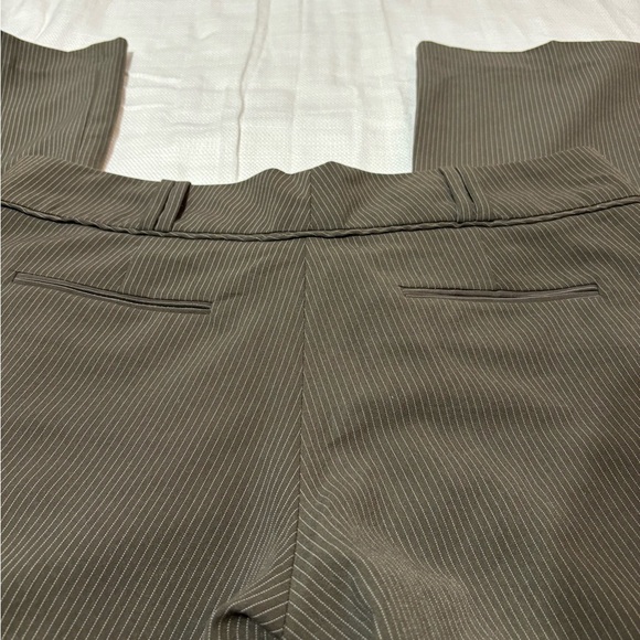 THE LIMITED CASSIDY FIT Brown Cream Pinstripe Flare Pants Size 10 NWOT - Picture 5 of 7